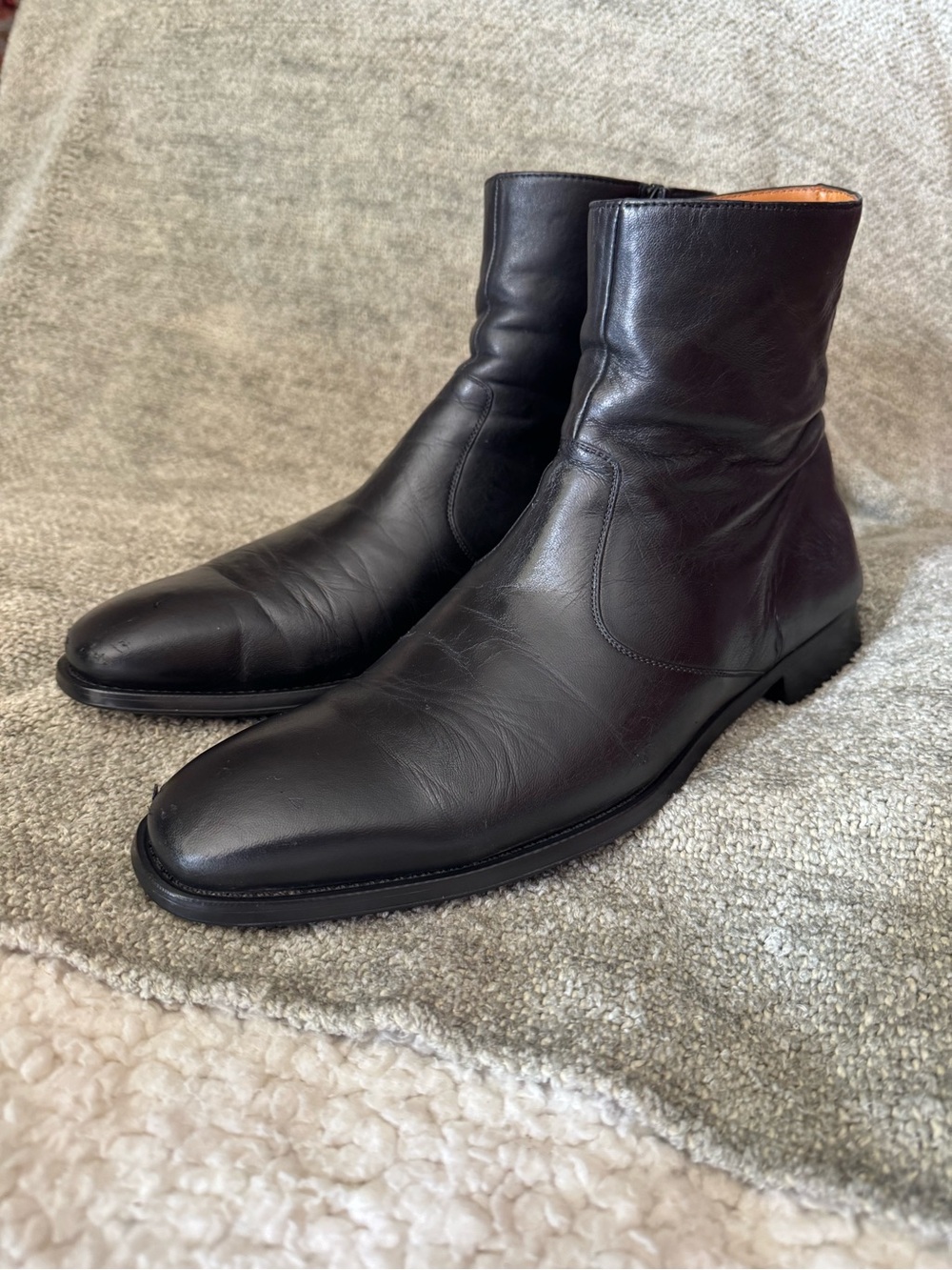 Magnanni Black Leather Zip Ankle Boots